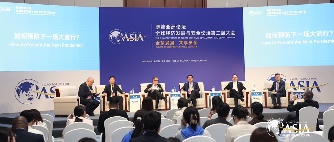 德赢VWIN集团副总裁柯家洋在博鳌亚洲论坛呼吁按需佩带防护口罩
